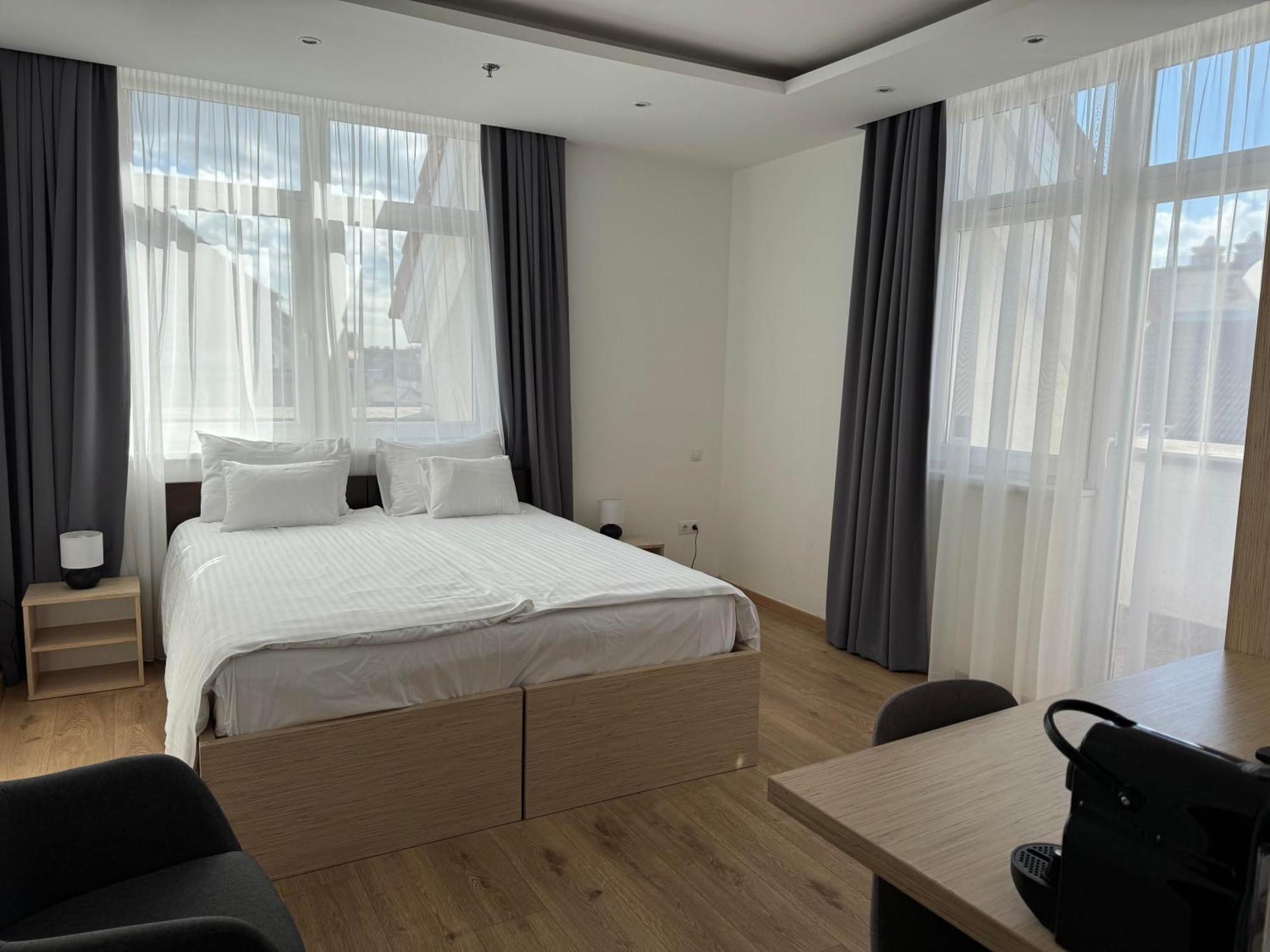 Rooftop City Residence With Deep Garage Βουδαπέστη Δωμάτιο φωτογραφία