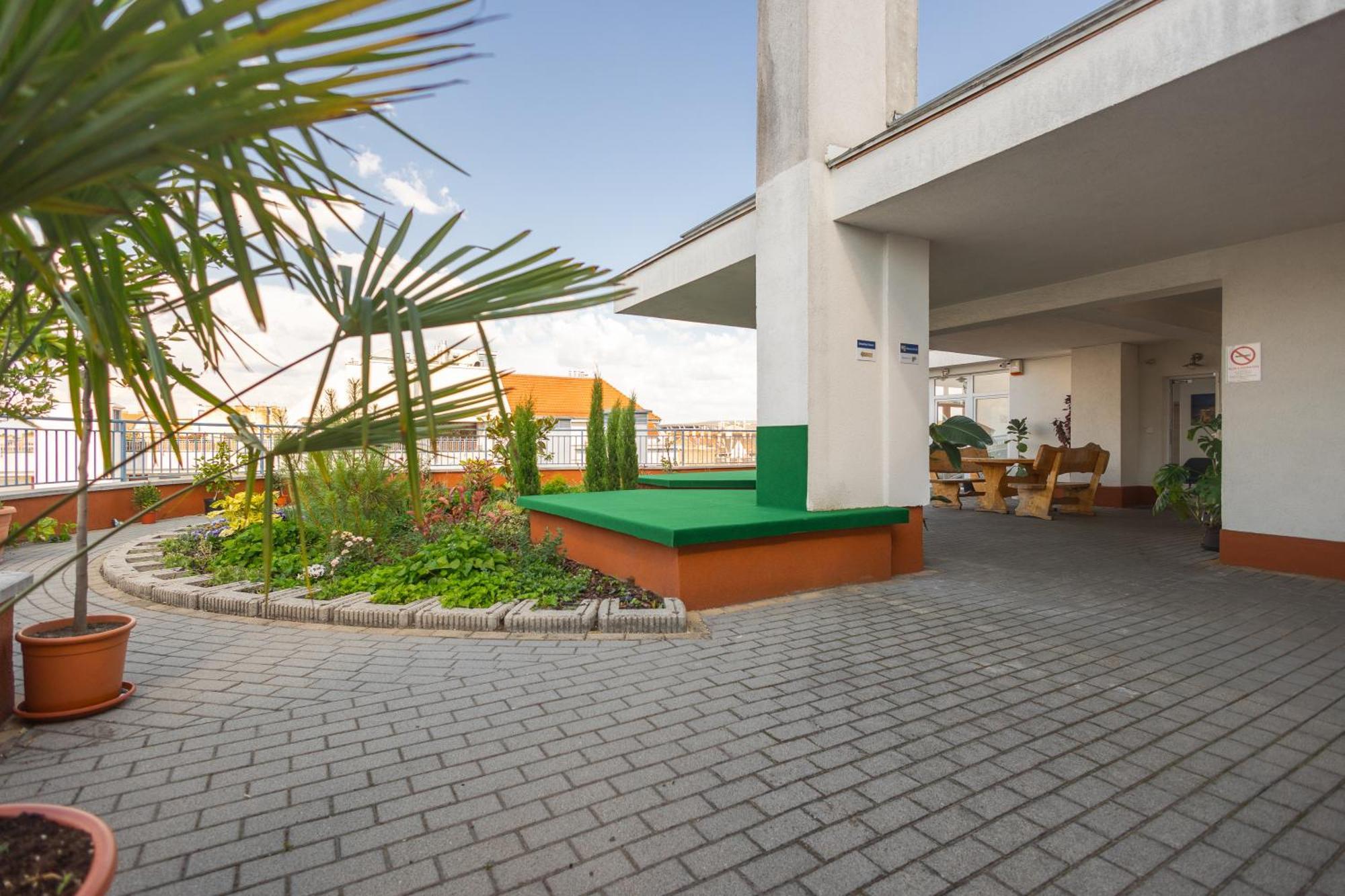 Rooftop City Residence With Deep Garage Βουδαπέστη Εξωτερικό φωτογραφία