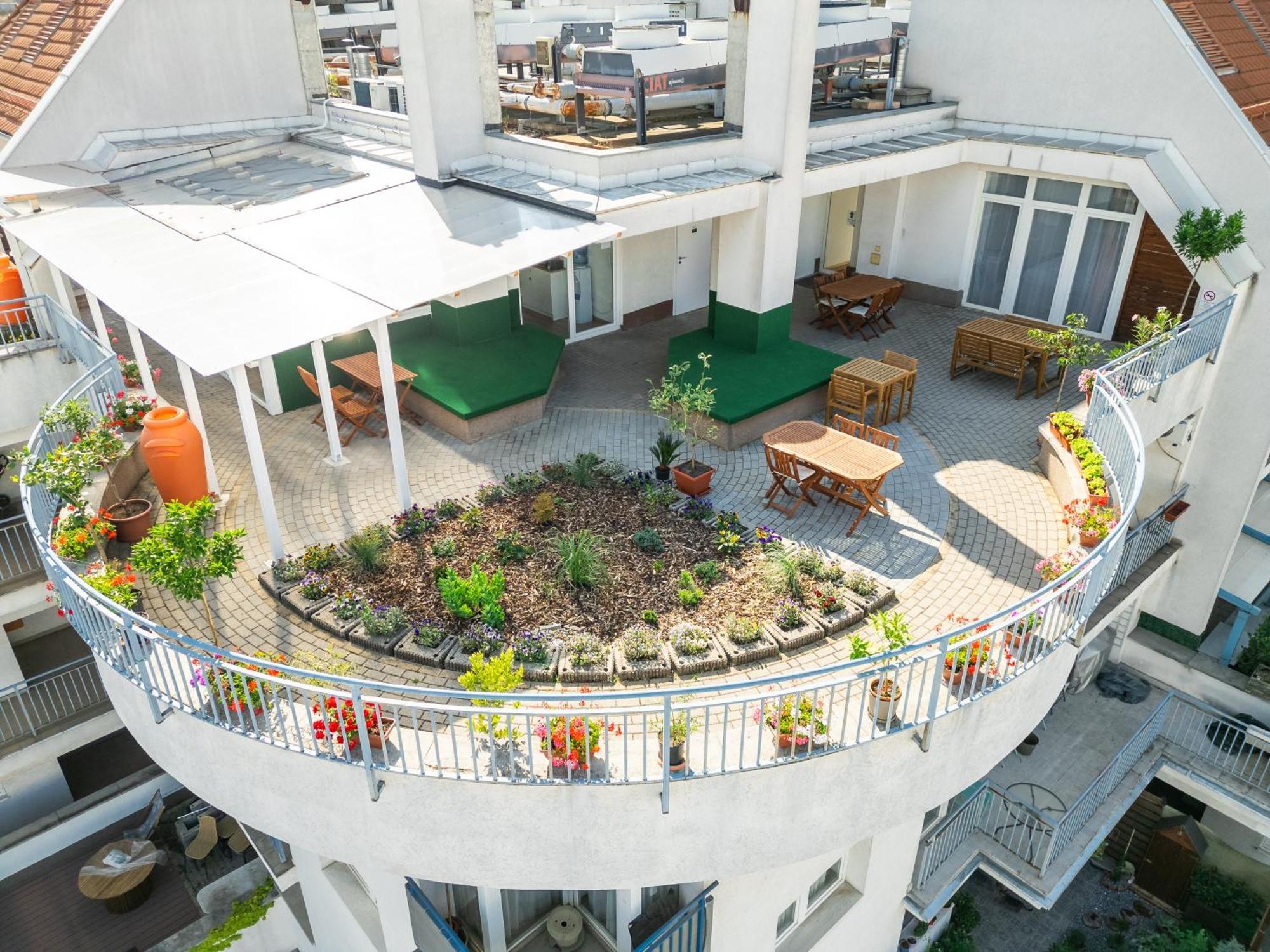 Rooftop City Residence With Deep Garage Βουδαπέστη Εξωτερικό φωτογραφία