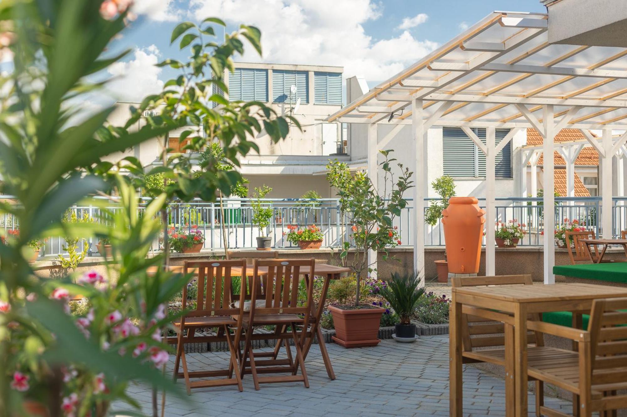 Rooftop City Residence With Deep Garage Βουδαπέστη Εξωτερικό φωτογραφία